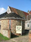 apse - and is that the original church behind?