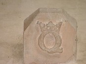 crowned letter