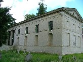 blank niches and open clerestory