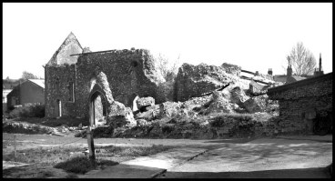 1946: the ruins after the blitz (c) George Plunkett