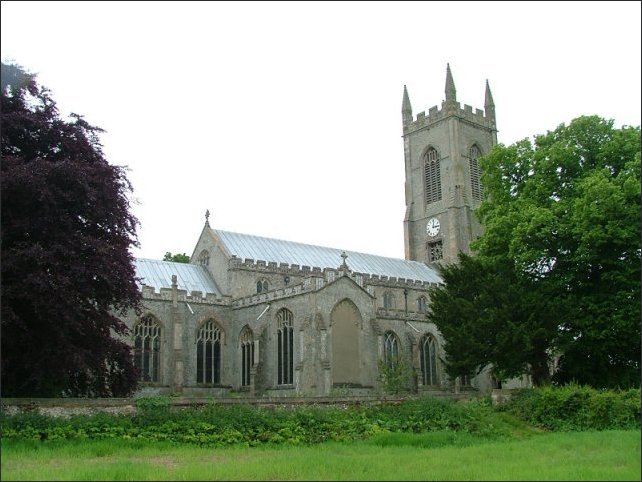 The sheer size of it: St Peter and St Paul, Salle.