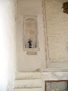 steps up to platform